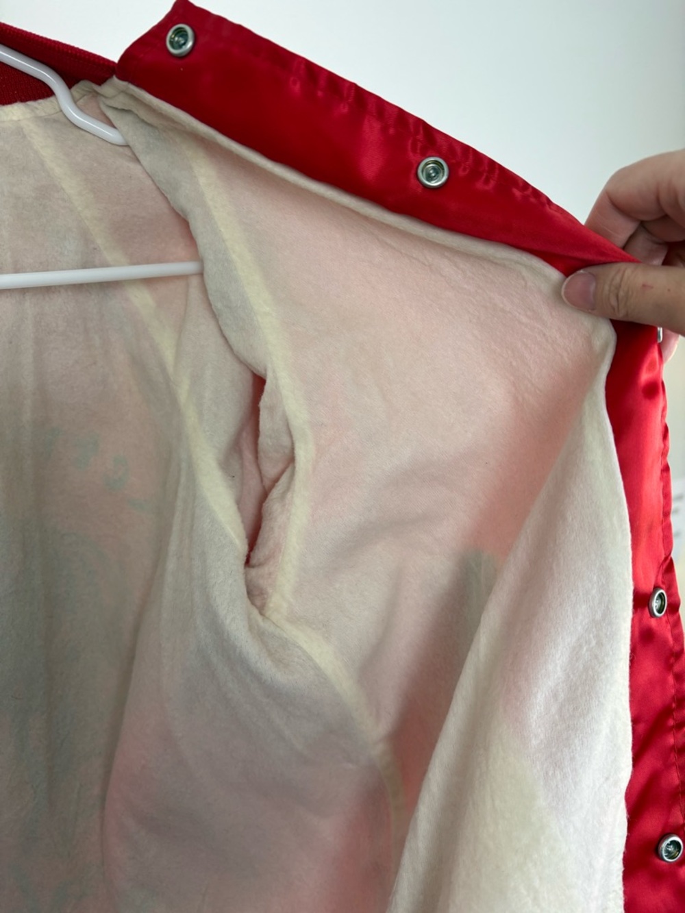 Vintage 80s Red Satin Graphic Bomber Jacket with Horse Stable Design size Small - Picture 6 of 9